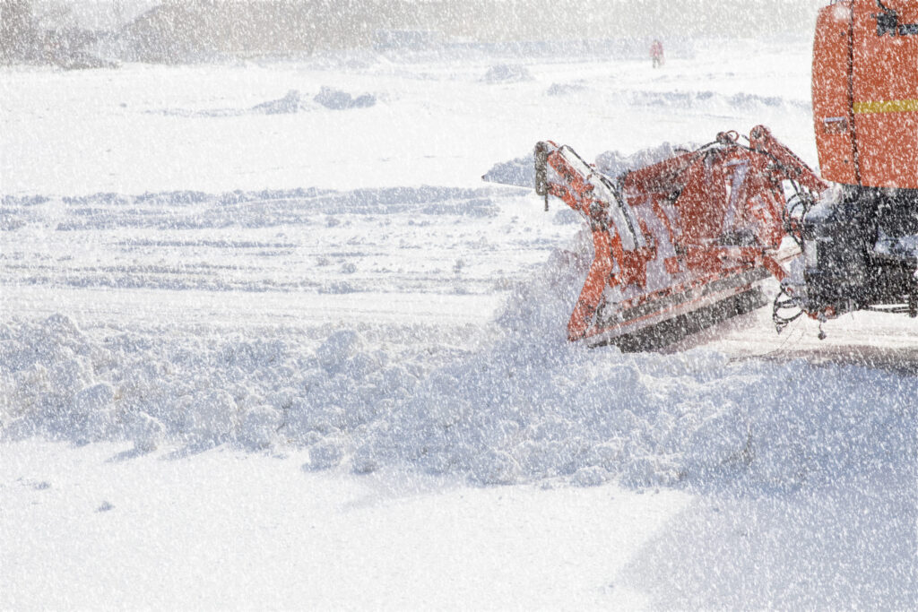 Perks of Hiring a Snow Removal Service for Your Commercial Property